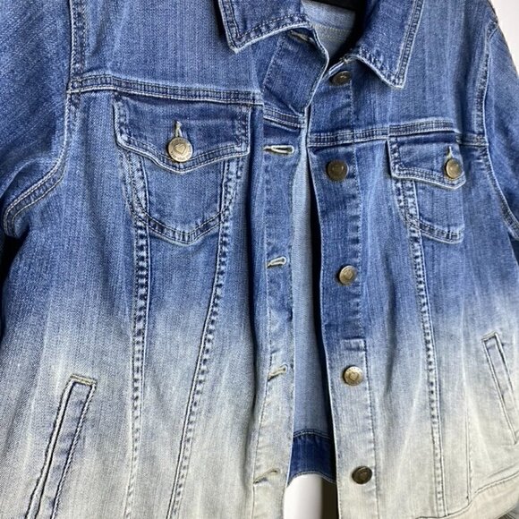 Torrid Jacket Size 2 2X 18/20 Jean Jacket Buttons Pockets Women's Denim Dip Dye - Picture 4 of 6